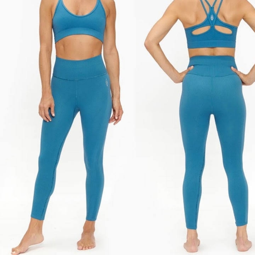 Free people free throw ribbed leggings
